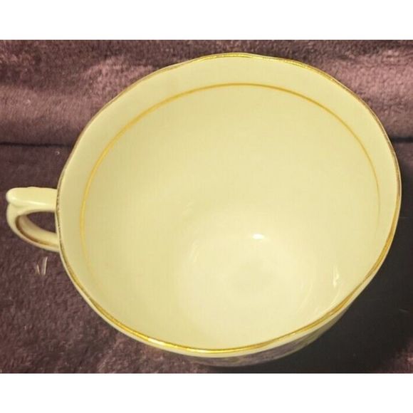 Vintage Colclough Fine Bone China Blue Flowers Teacup Made in England - Picture 2 of 3